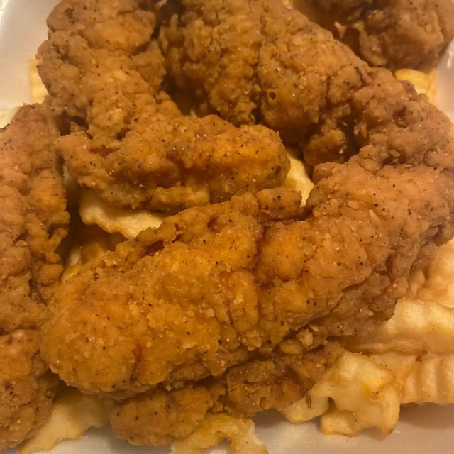 Chicken N Chips Basket.